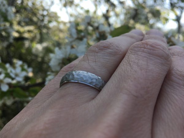 5mm Hammered Satin Centre Wedding Ring DC140