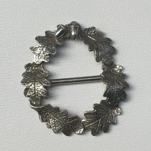 oak leaf wreath scarf ring