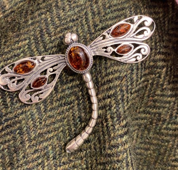 amber dragonfly brooch close up