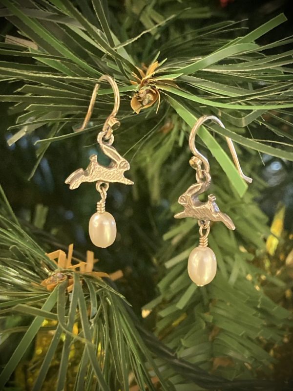 Leaping Hare with Pearl Drop Earrings ACNH70