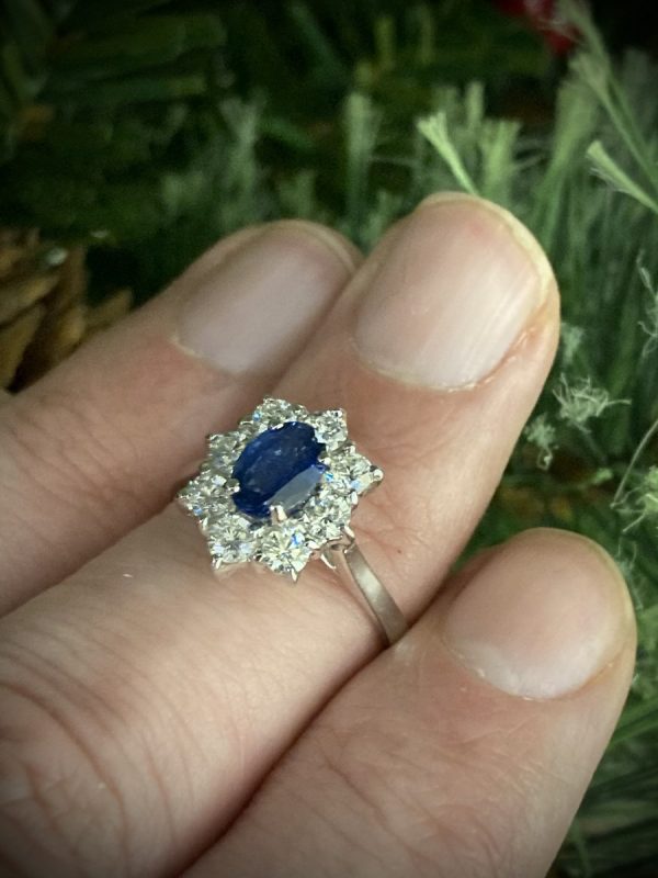 Oval Sapphire & Round Brilliant Diamond Cluster ACV041/7