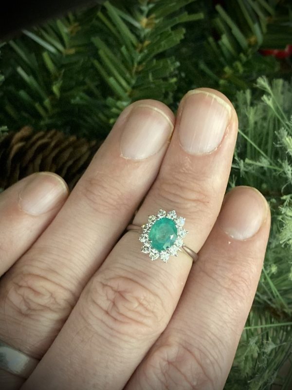 Oval Emerald & Round Brilliant Diamond Cluster ACV041/2