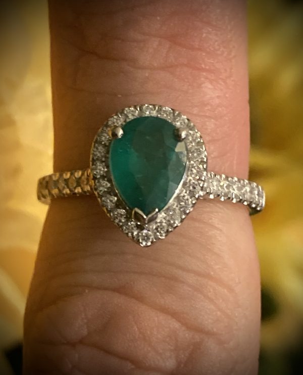 Pear Shaped 1ct Emerald with Diamond Halo and Shoulders ACV1901