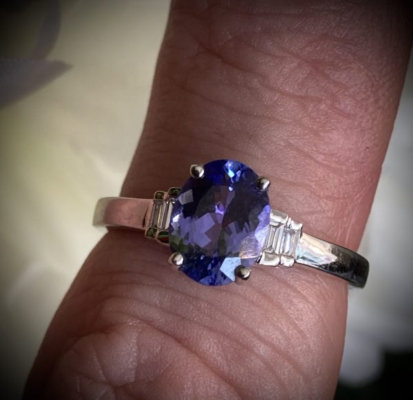 Oval Tanzanite with Stepped Baguette Diamond Accents ACX928
